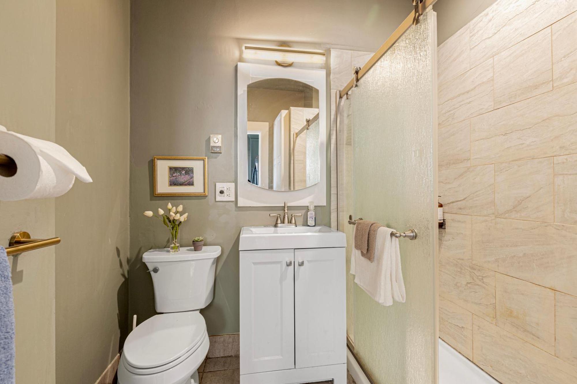 Vintage 3 Bedroom Home In Prime Eastlake Seattle With Private Parking Exterior foto